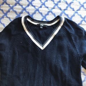 Uniqlo retro v neck sweater NWOT